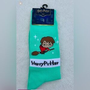 Harry Potter Crew Socks - Brand New - Hogwarts Magic wizard Magik wizarding
